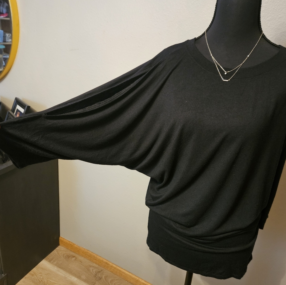 Wantable Women's Large 3/4 Dolam Slit Sleeve Black Tunic - Picture 3 of 8